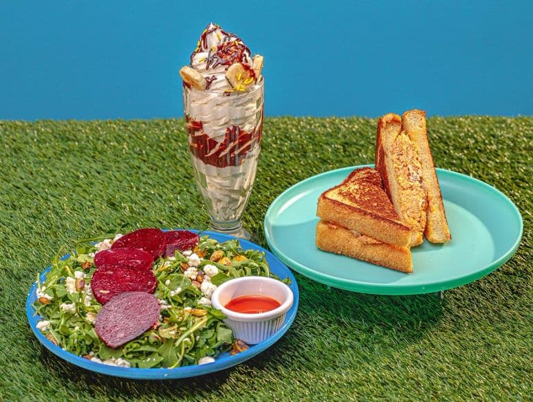 Buffalo Grilled Chicken Sandwich - Coasters Diner