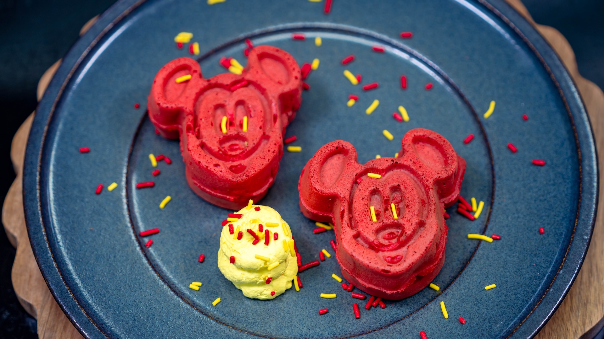 Mickey Waffles - Schmoozies Disneyland