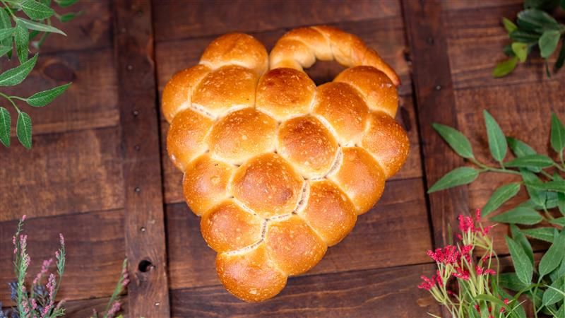 Bunch of Grapes Pull-apart Bread DCA Food & Wine Festival 2026